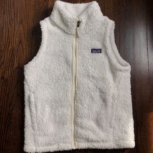 WORN ONCE- Girls White Patagonia Zip-up Vest